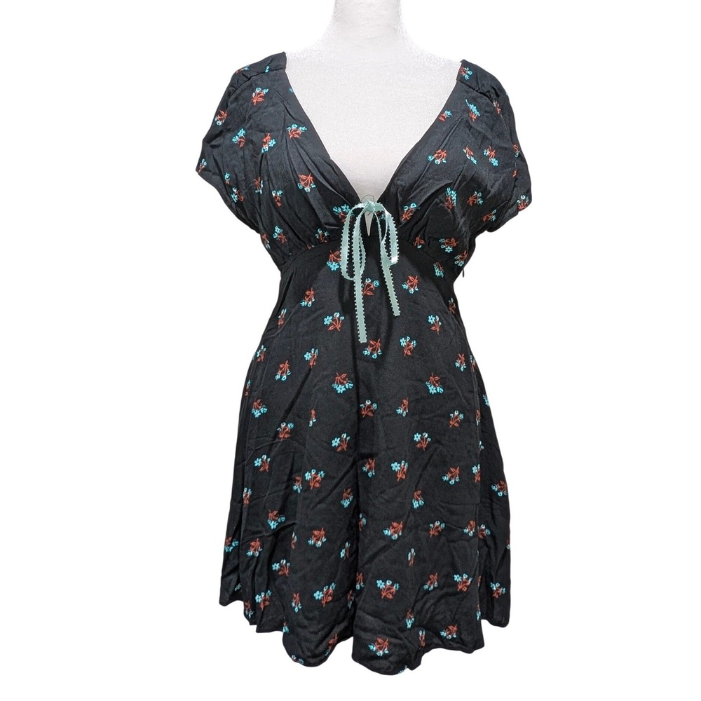 Free People NWT Black Floral Mini Dress Flutter Sleeve Ribbon Tie Low V-Neck XS